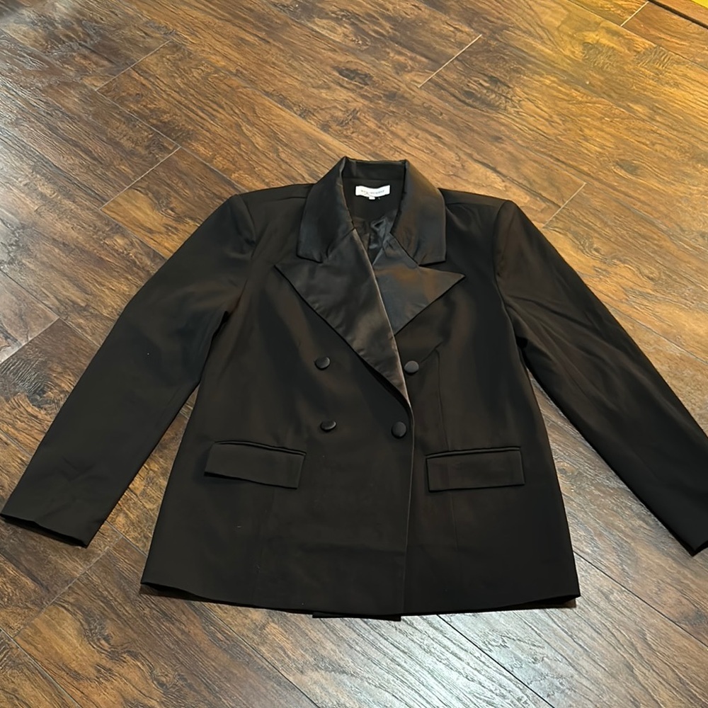We Wore What Women's Black Double-Breasted Satin Collared Blazer